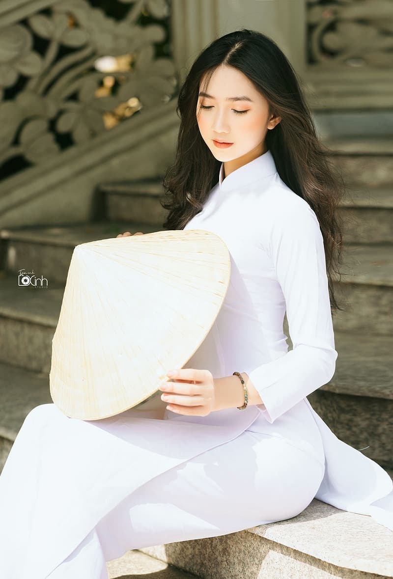 Nét đẹp dịu dàng của người con gái Việt trong tà áo dài